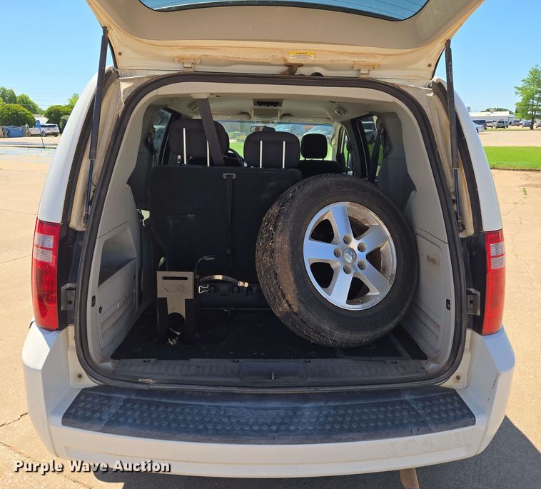 image for item EO0521 2010 Dodge Grand Caravan SE handicap accessible van