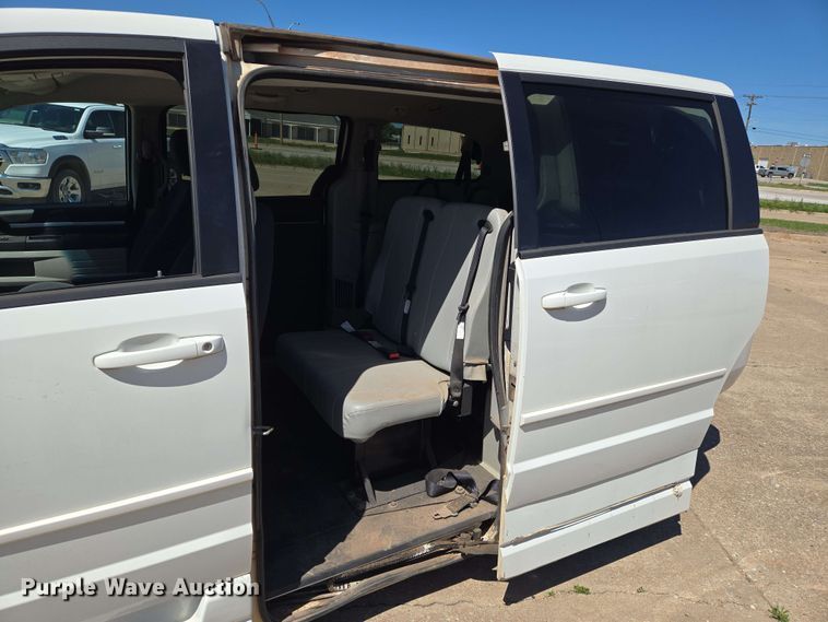 image for item EO0521 2010 Dodge Grand Caravan SE handicap accessible van