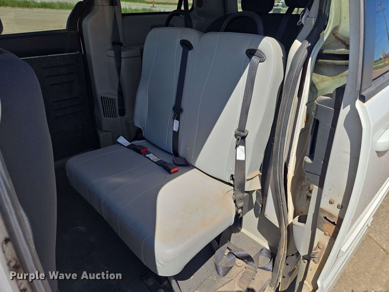 image for item EO0521 2010 Dodge Grand Caravan SE handicap accessible van