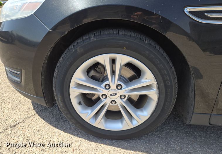image for item EO0615 2013 Ford Taurus SEL 