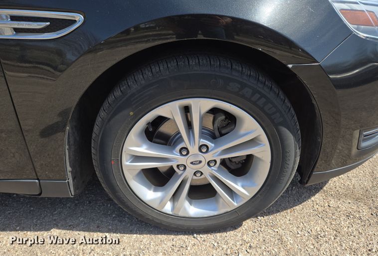 image for item EO0615 2013 Ford Taurus SEL 