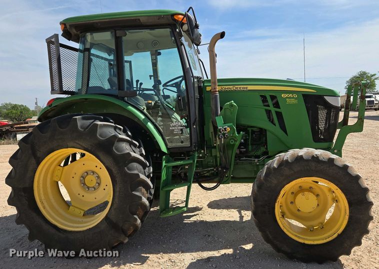 image for item EO0770 2013 John Deere 6105D MFWD tractor