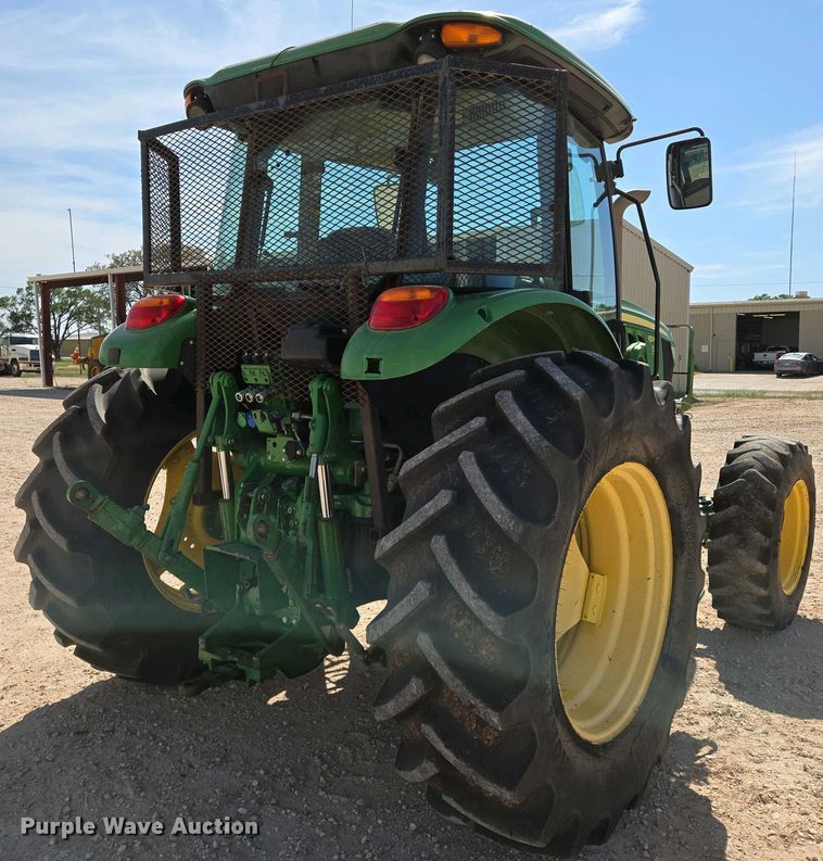image for item EO0770 2013 John Deere 6105D MFWD tractor