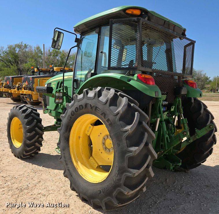 image for item EO0770 2013 John Deere 6105D MFWD tractor