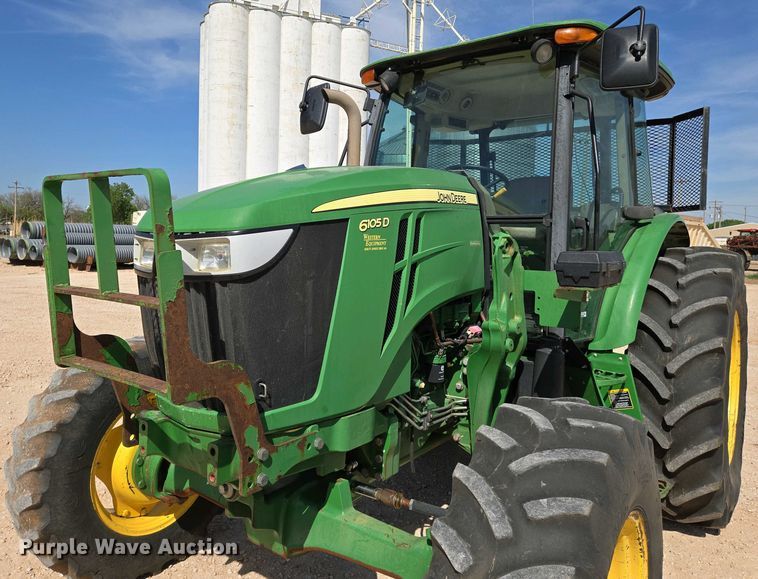 image for item EO0770 2013 John Deere 6105D MFWD tractor