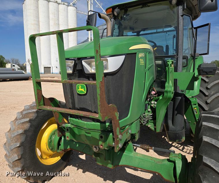 image for item EO0770 2013 John Deere 6105D MFWD tractor