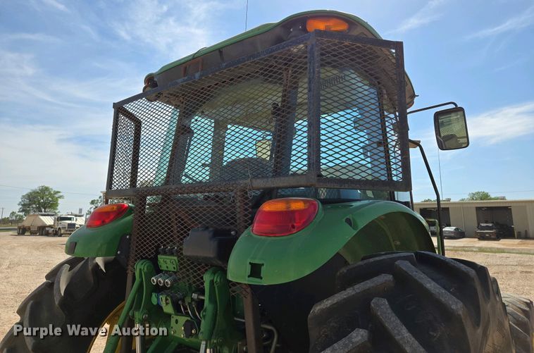 image for item EO0770 2013 John Deere 6105D MFWD tractor