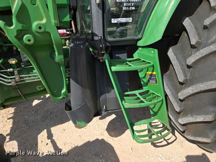 image for item EO0770 2013 John Deere 6105D MFWD tractor