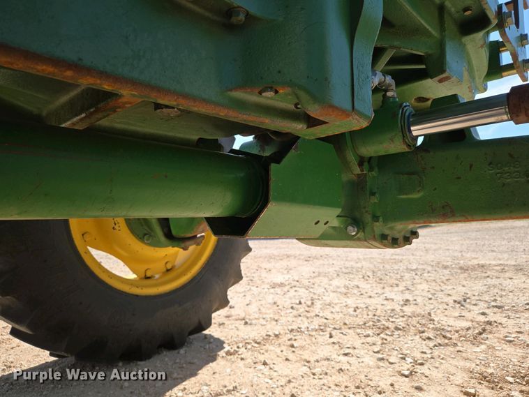 image for item EO0770 2013 John Deere 6105D MFWD tractor