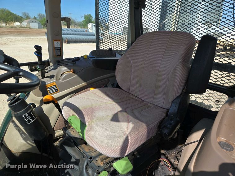 image for item EO0770 2013 John Deere 6105D MFWD tractor