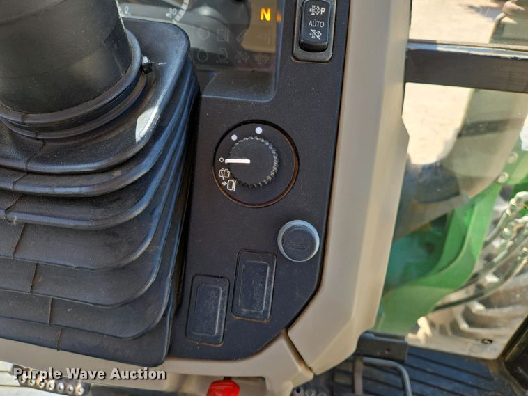 image for item EO0770 2013 John Deere 6105D MFWD tractor