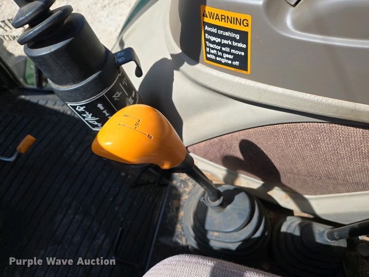 image for item EO0770 2013 John Deere 6105D MFWD tractor