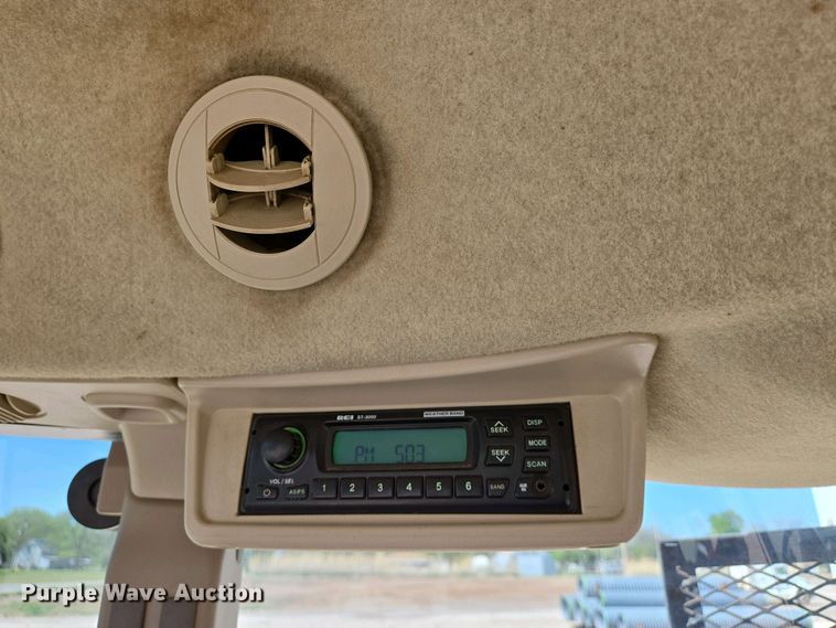 image for item EO0770 2013 John Deere 6105D MFWD tractor