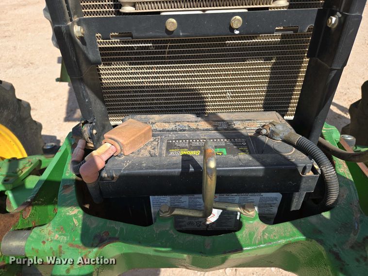 image for item EO0770 2013 John Deere 6105D MFWD tractor