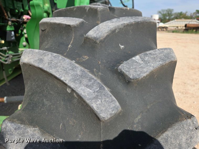 image for item EO0770 2013 John Deere 6105D MFWD tractor