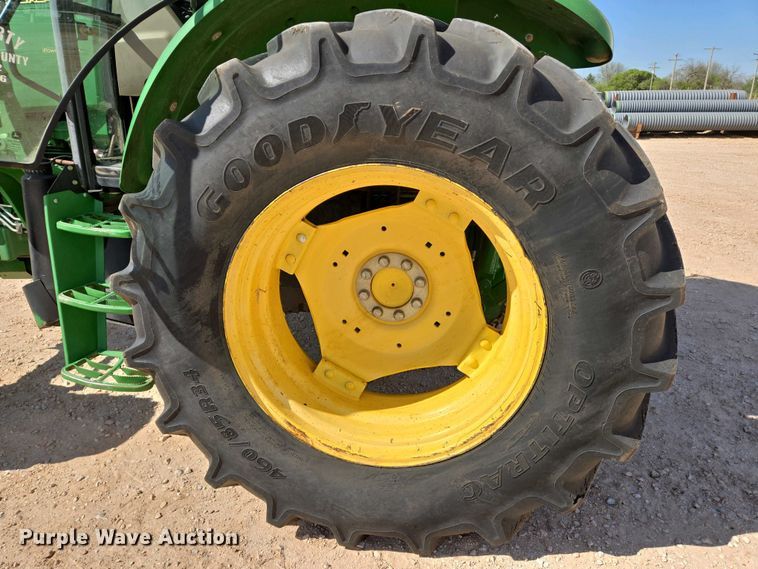 image for item EO0770 2013 John Deere 6105D MFWD tractor