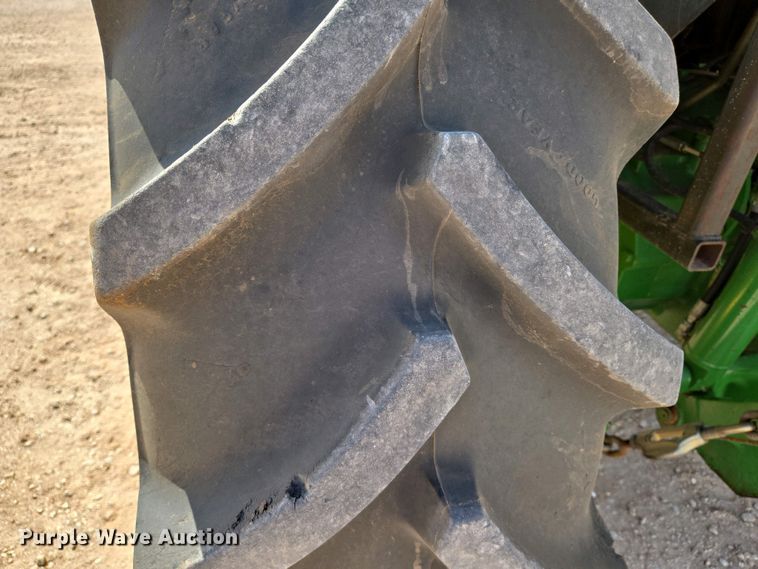 image for item EO0770 2013 John Deere 6105D MFWD tractor