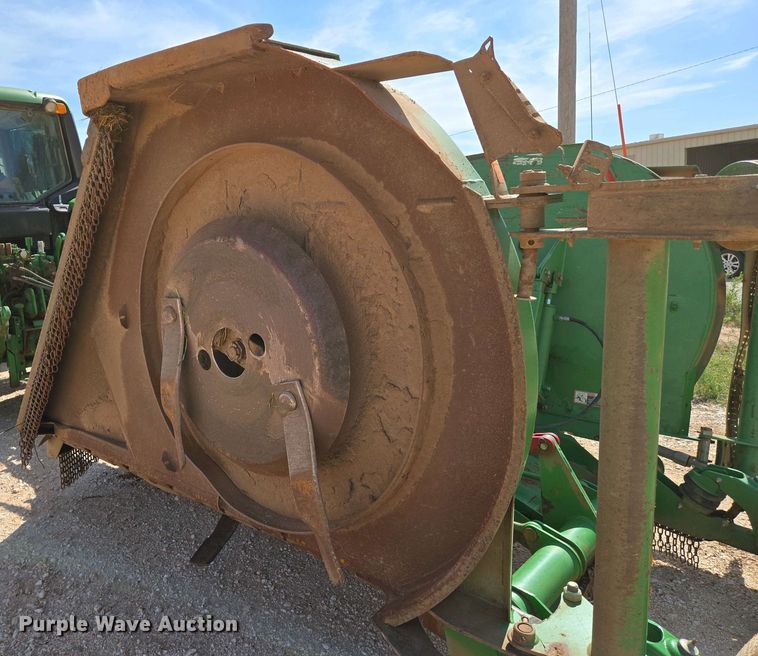 image for item EO0771 John Deere CX15 batwing rotary mower