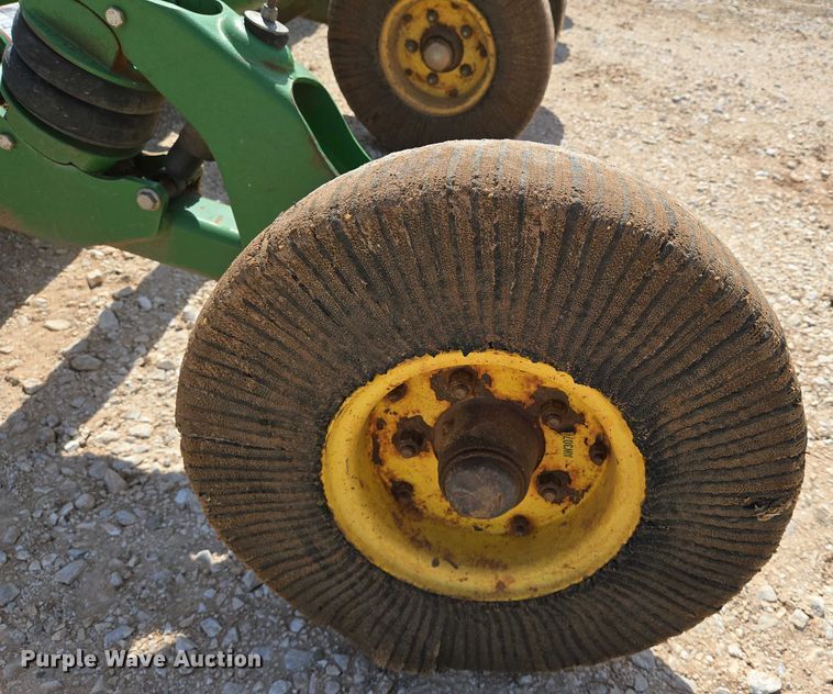 image for item EO0771 John Deere CX15 batwing rotary mower