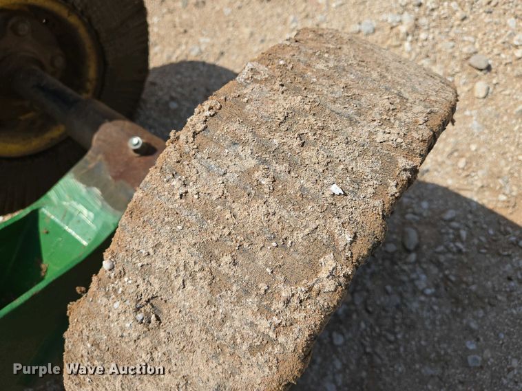 image for item EO0771 John Deere CX15 batwing rotary mower