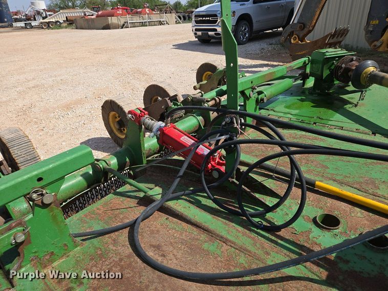 image for item EO0772 John Deere CX15 batwing rotary mower