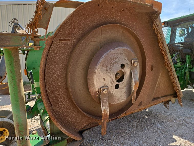 image for item EO0772 John Deere CX15 batwing rotary mower