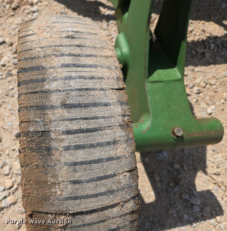 image for item EO0772 John Deere CX15 batwing rotary mower