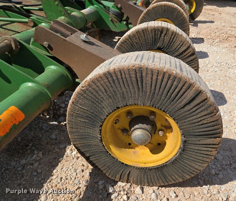 image for item EO0772 John Deere CX15 batwing rotary mower