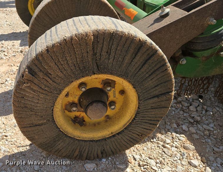 image for item EO0772 John Deere CX15 batwing rotary mower