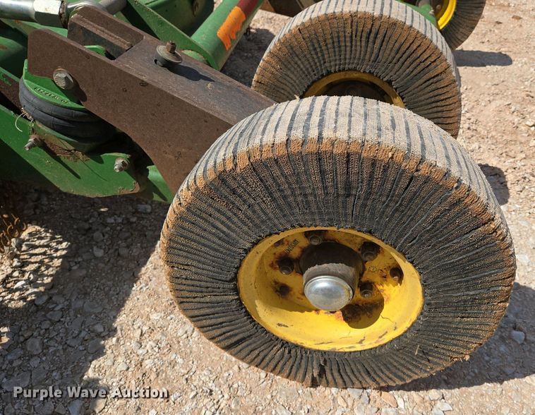 image for item EO0772 John Deere CX15 batwing rotary mower