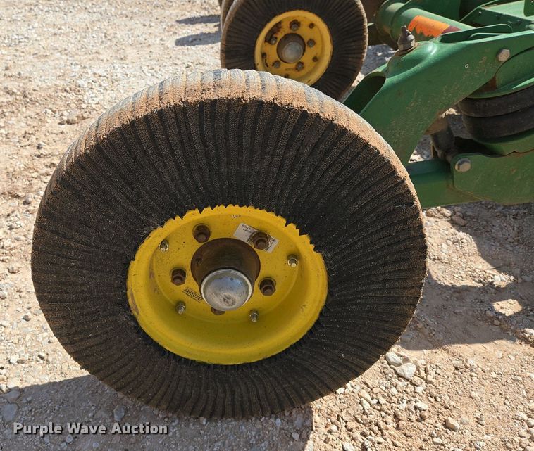 image for item EO0772 John Deere CX15 batwing rotary mower