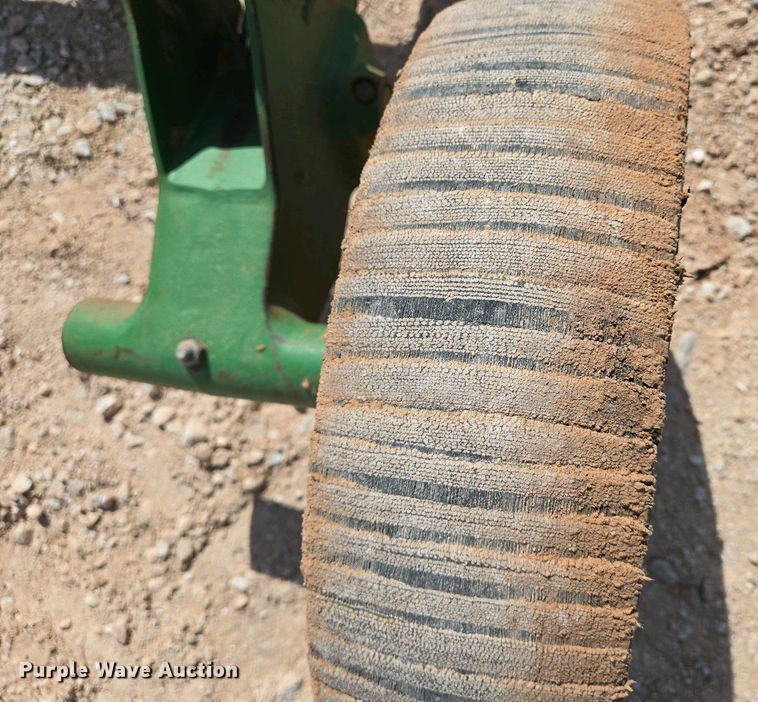 image for item EO0772 John Deere CX15 batwing rotary mower