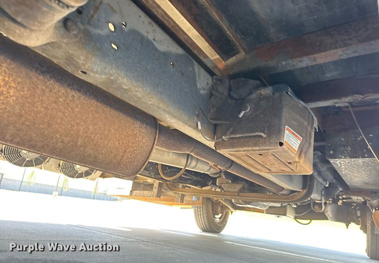 image for item EQ1378 2003 Ford E350 Super Duty shuttle bus