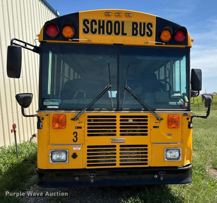 image for item EQ1403 2005 Thomas Built Saf-T-Liner MVP EF school bus