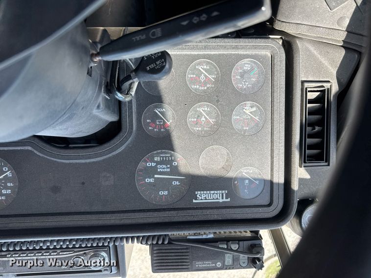 image for item EQ1403 2005 Thomas Built Saf-T-Liner MVP EF school bus