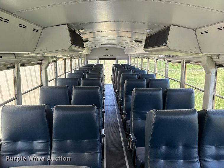 image for item EQ1403 2005 Thomas Built Saf-T-Liner MVP EF school bus