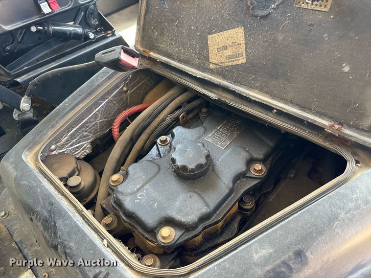 image for item EQ1403 2005 Thomas Built Saf-T-Liner MVP EF school bus