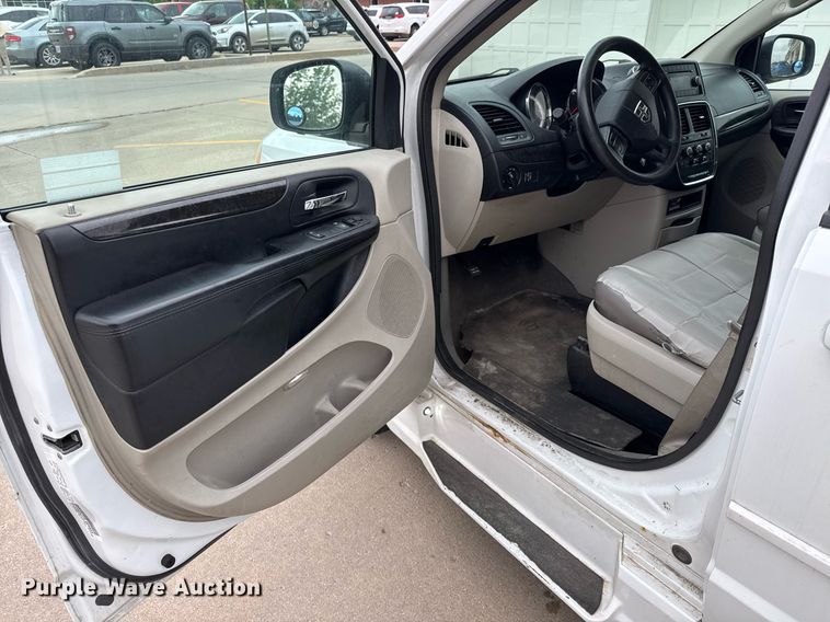 image for item EQ1451 2014 Dodge Grand Caravan handicap accessible van