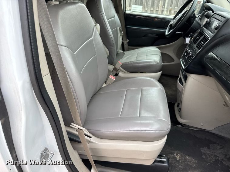 image for item EQ1451 2014 Dodge Grand Caravan handicap accessible van