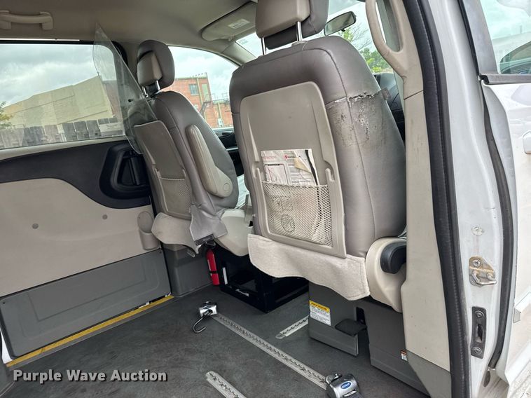 image for item EQ1451 2014 Dodge Grand Caravan handicap accessible van