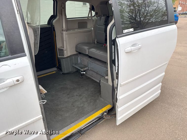 image for item EQ1451 2014 Dodge Grand Caravan handicap accessible van
