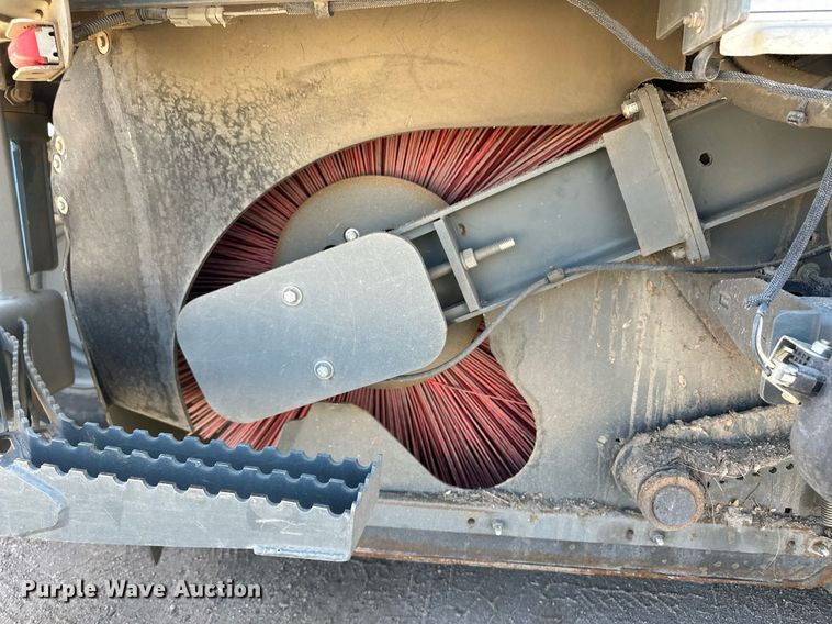 image for item EQ4647 2011 Elgin Pelican Series NP street sweeper