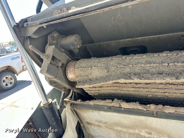 image for item EQ4647 2011 Elgin Pelican Series NP street sweeper