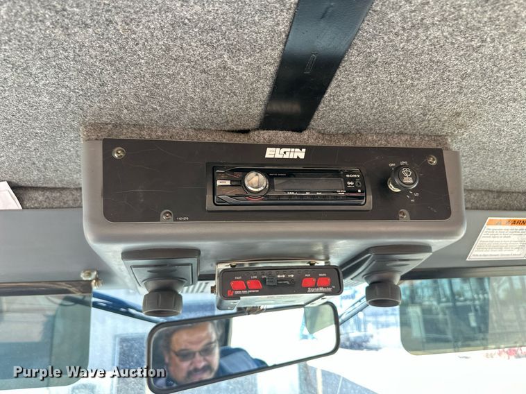 image for item EQ4647 2011 Elgin Pelican Series NP street sweeper