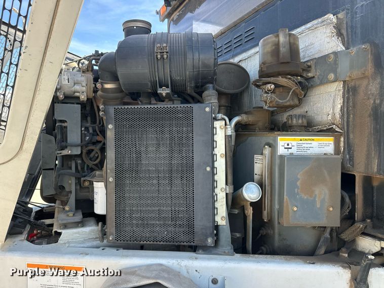 image for item EQ4647 2011 Elgin Pelican Series NP street sweeper