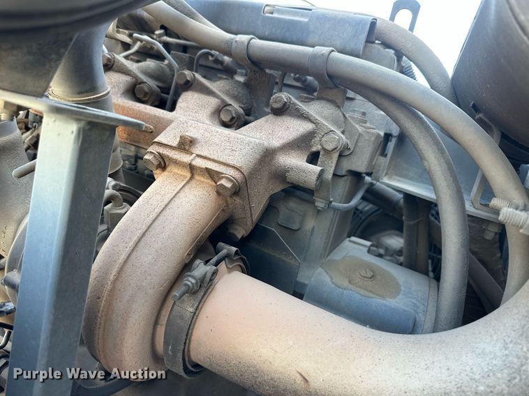 image for item EQ4647 2011 Elgin Pelican Series NP street sweeper