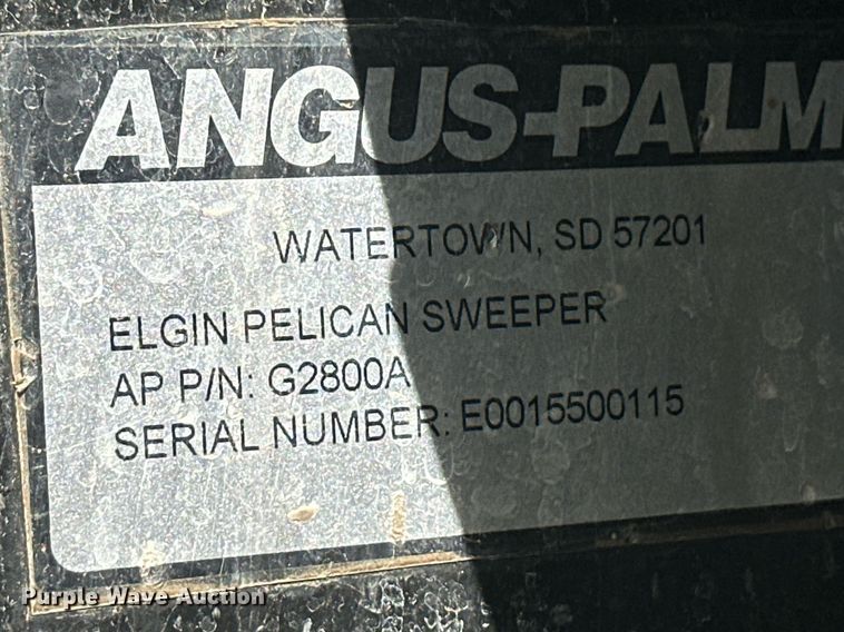 image for item EQ4647 2011 Elgin Pelican Series NP street sweeper