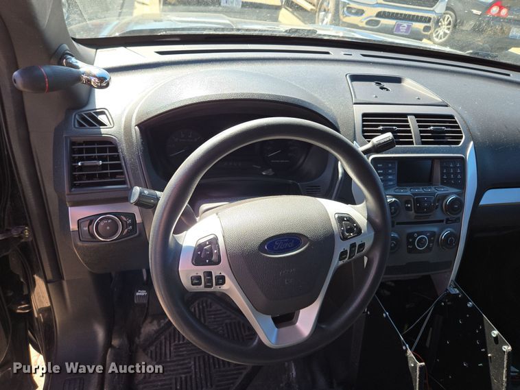 image for item EQ6805 2015 Ford  Explorer Police Interceptor SUV