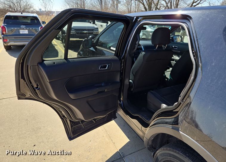 image for item EQ6805 2015 Ford  Explorer Police Interceptor SUV
