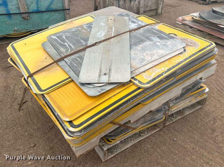 image for item ER5215 (3) pallets of road signs